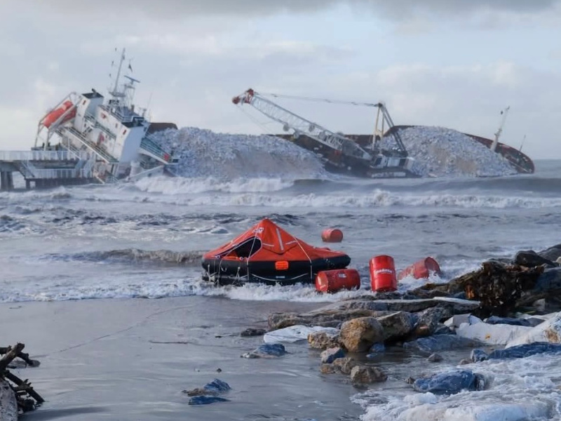 PLEF - Lo schianto della nave Guang Rong a Marina di Massa: un segnale da non ignorare